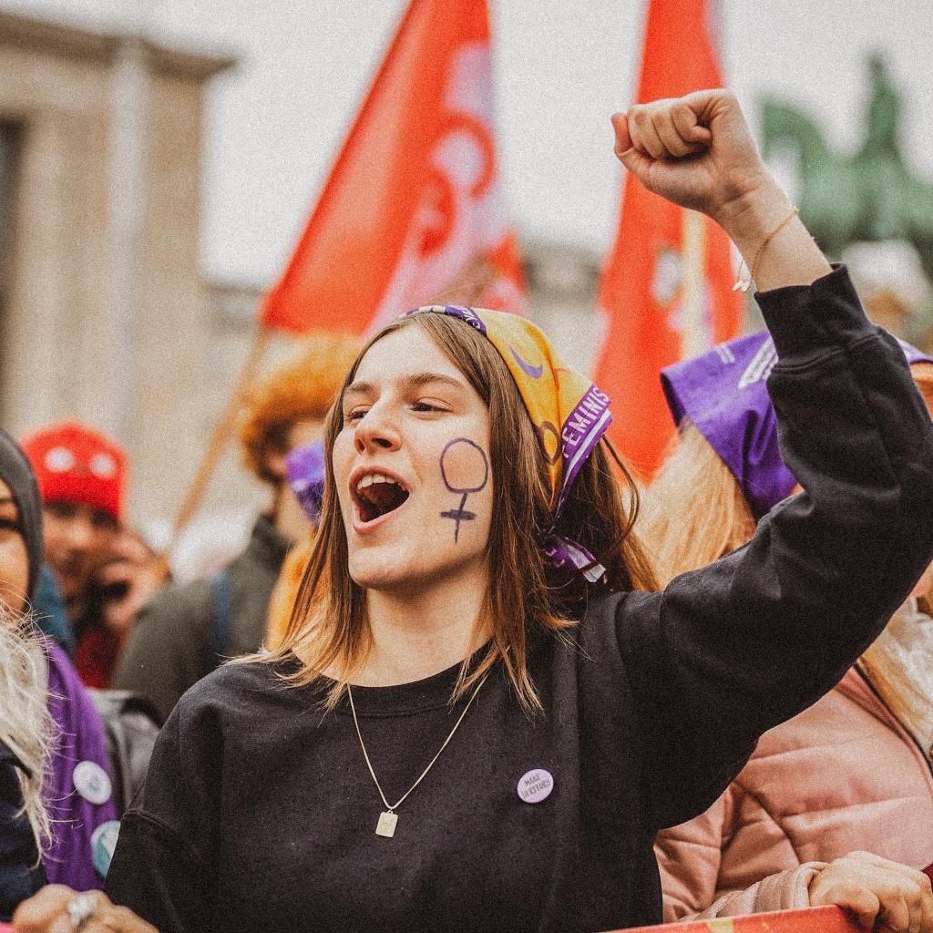 Bandana jaune 🟡 - A woman's place is in the revolution ✊🏽🐯